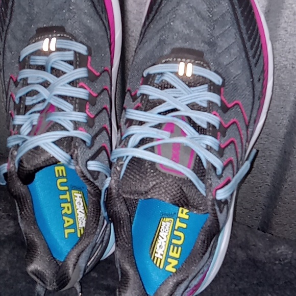 Shoes - Picture 4 of 8